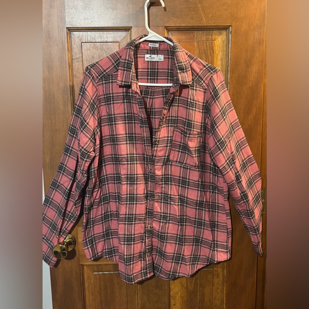 Hollister Women’s Pink and Black Plaid Shirt